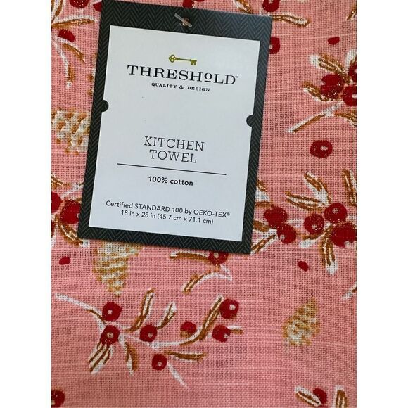 Threshold & Wondershop Christmas Kitchen Towels - Picture 2 of 6